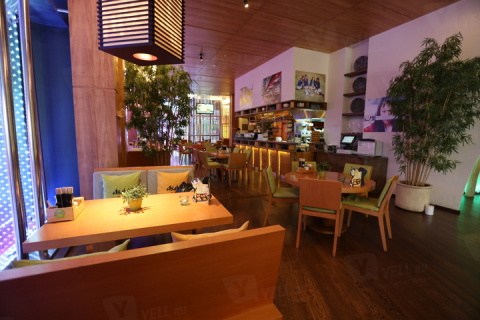 Эдоко в ТЦ Вегас