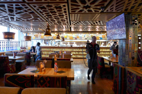 Чайхона №1 на Менделеевской