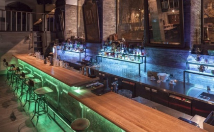 Никуда не едем