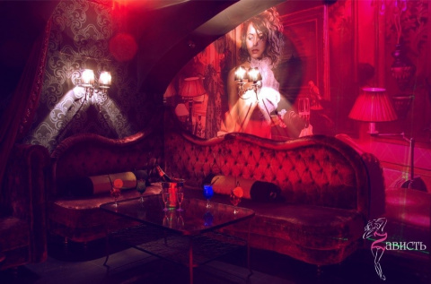 Клуб Зависть на Владимирском