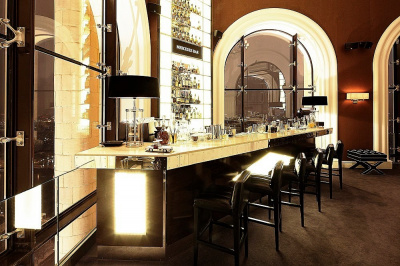 Mercedes Bar
