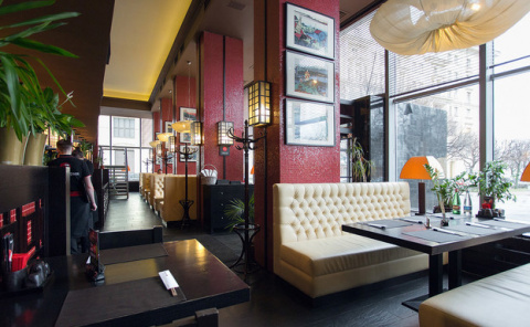 Якитория на Петровской набережной