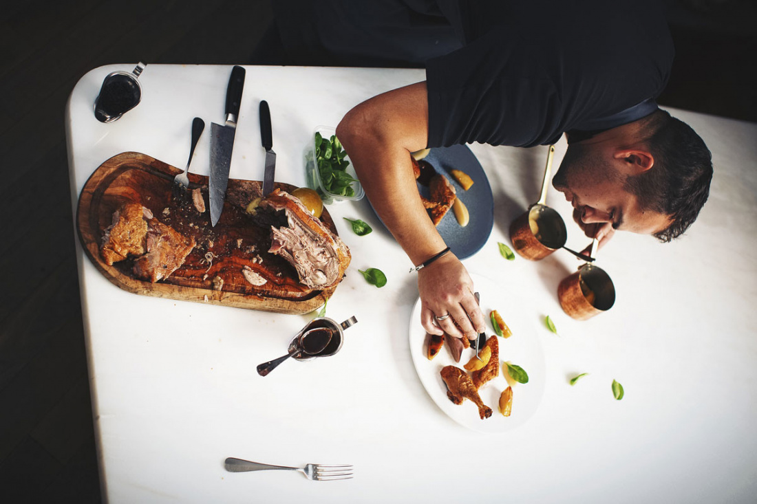 Chefs table москва. Кухня Вайт рэббит. White Rabbit кухня. Гастрономический ужин в White Rabbit. White Rabbit Family Мишлен.