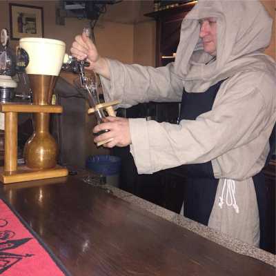 Пиво из Бельгии в аскетичной Келье