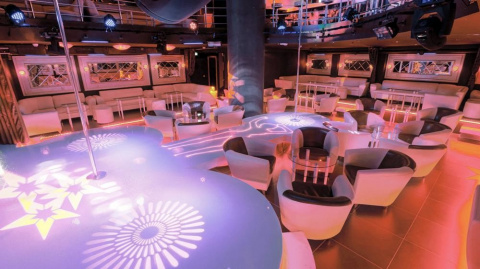 Клуб Burlesque на Комсомольском проспекте