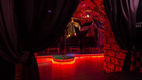 Ночной клуб Status 