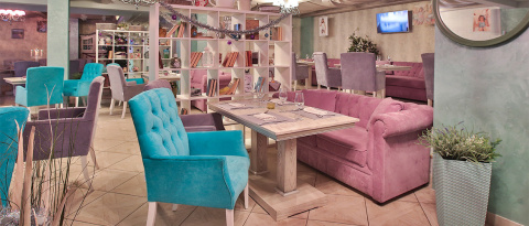 Семейное кафе Pushkin на метро Ховрино