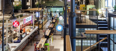 Фуд-корт StrEAT на метро Автозаводская