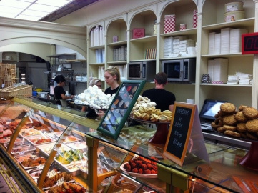 Кулинарная лавка Братья Караваевы на 3-й Тверской-Ямской улице