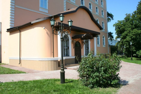 Парк-холл Георгиевский на метро Достоевская