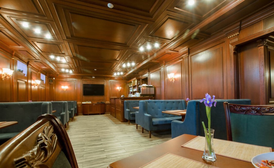 Ирис декабристов. Ирис luxuriant lothario. Цветок похожий на ирис. Ирис tact. Ирис декабристов.