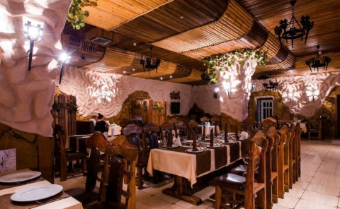 Ресторан Хижина на шоссе Энтузиастов в Балашихе