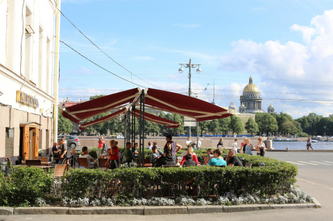 Ресторан с собственной пивоварней Градъ Петровъ