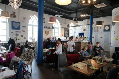 Семейное кафе-кондитерская АндерСон на улице Тюрина