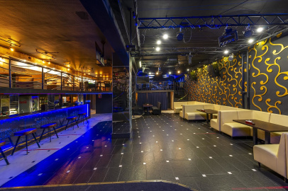 Служба доставки пиццы Crazy Brothers