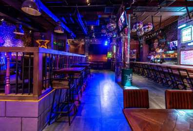 Клуб Dirty Dance Bar