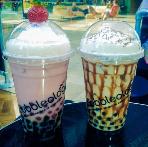 Коктейль-бар Bubbleology на метро Новаторская